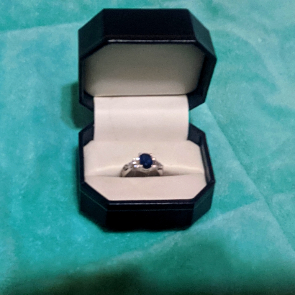 Ladies Ring